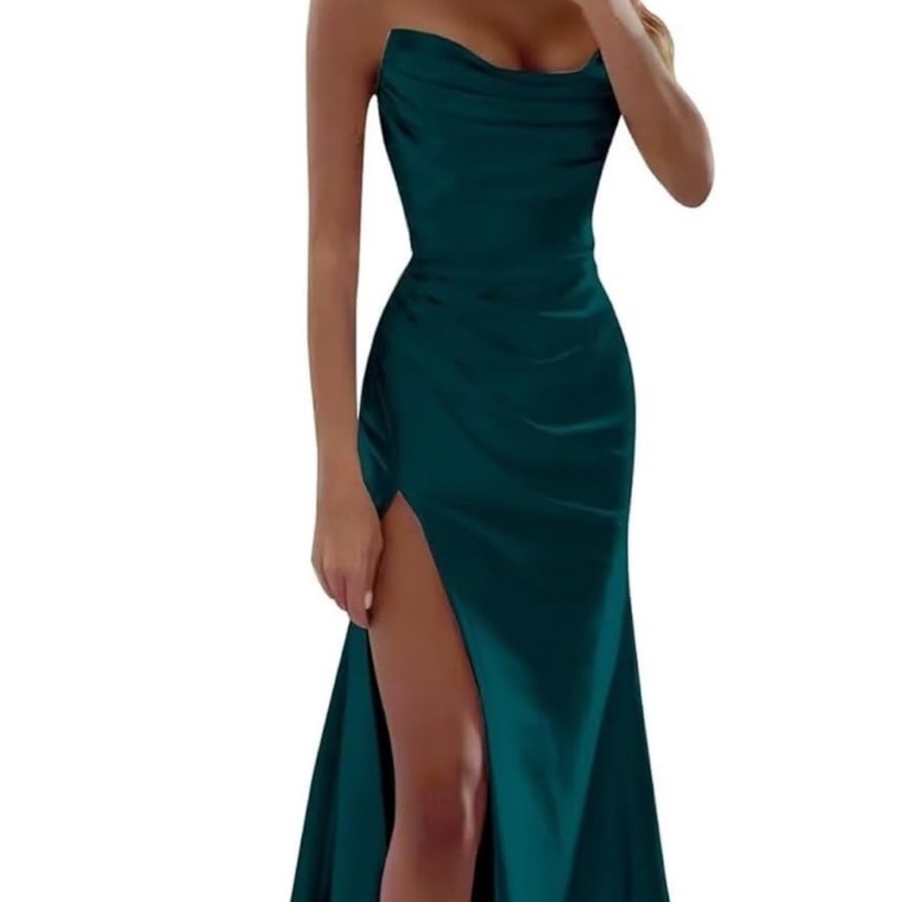 Elegant Teal Strapless Prom Dress